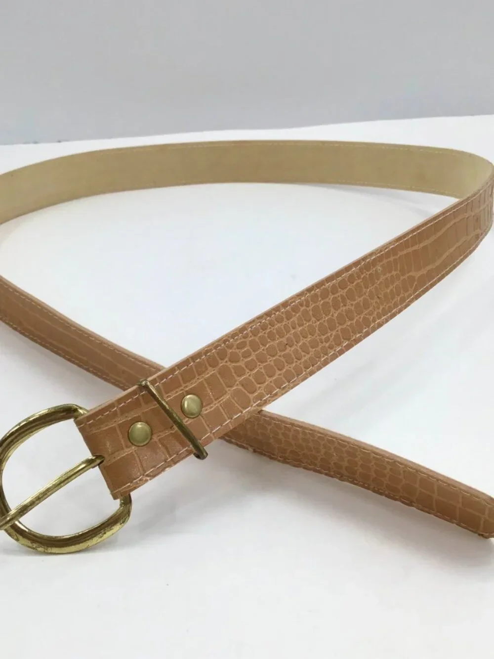 Vintage 1980s Women's Faux Crocskin Snakeskin Belt Vegan Leather Sz 16 18 Tan